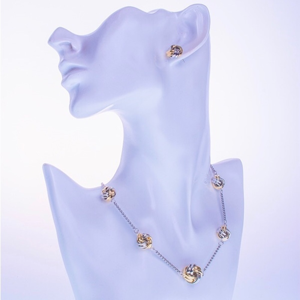 LOVE KNOT STATION NECKLACE TWO TONE